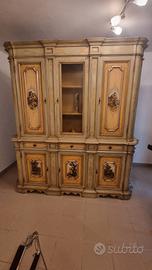 credenza stile veneziano 