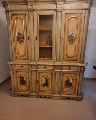 credenza stile veneziano 