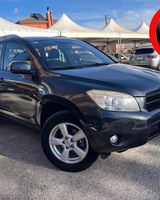 Toyota RAV 4 2.2 4x4 Diesel 136 CV Fuoristrada Lux