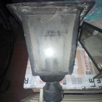 Lampada da palo o muro