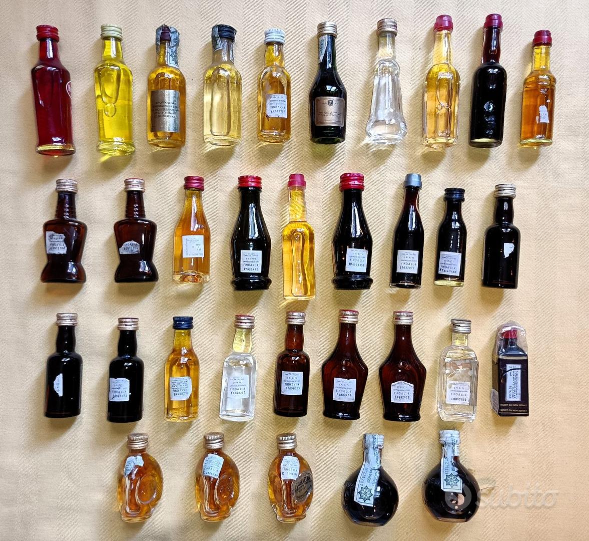 LOTTO 33 Bottiglie Liquori Mignon Miniature Vintag - Collezionismo In  vendita a Verona