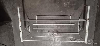 porta vaso in ferro battuto  da finestra 