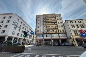 4 LOCALI A SCHIO