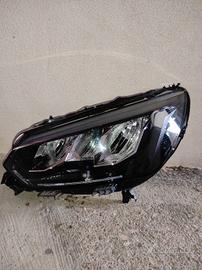 Faro e faretto Peugeot 2008