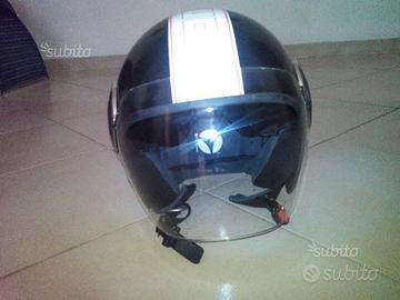 Casco momo designe mangusta
