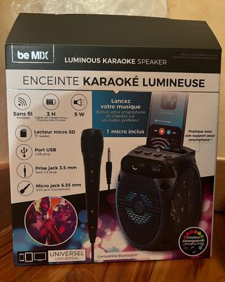 karaoke compatto, luminoso, con supporto smarphone