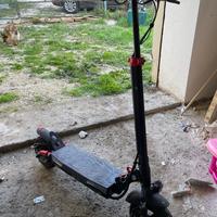 Monopattino elettrico iScooter ix3