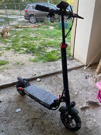 Monopattino elettrico iScooter ix3