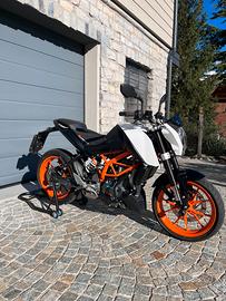 KTM Duke 390 (2016) – 18.000 km