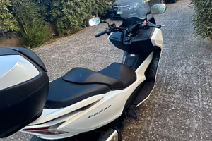 Honda forza 300