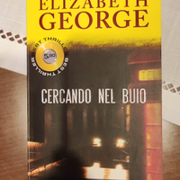 Libro thriller -giallo