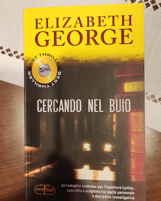 Libro thriller -giallo