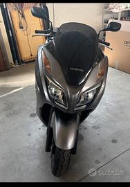 Honda forza 300