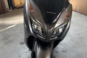 Honda forza 300