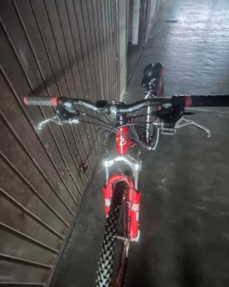 Mountan bike treck 4900