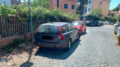 volvo  V50 d2 perfettamente funzionante