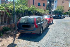 volvo  V50 d2 perfettamente funzionante