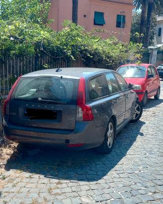 volvo  V50 d2 perfettamente funzionante