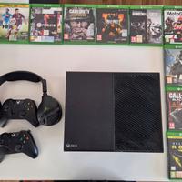 Xbox One + 2 joystick + cuffie gaming + 9 giochi