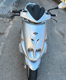 Phantom max 200 motore piaggio
