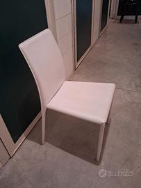 4 sedie similpelle bianche