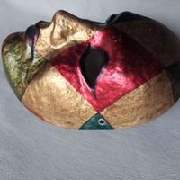 Maschera carnevale cartapesta Arlecchino