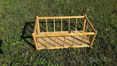 Lettino in legno-Misure: 60x35 h24