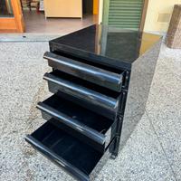 Cassettiera 4601 di Simon Fusell per Kartell