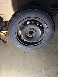 4 cerchi con gomme per Fiat Panda