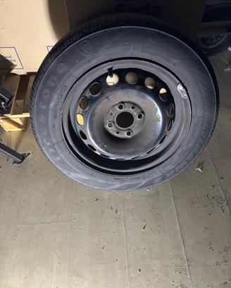 4 cerchi con gomme per Fiat Panda