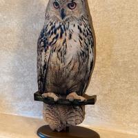 Gufo in legno fatto a mano