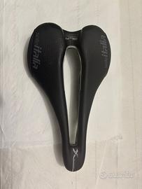 Selle Italia SLR Boost X-Cross TI 316 Superflow L3