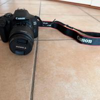 Fotocamera Canon EOS 2000D