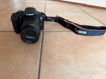 Fotocamera Canon EOS 2000D