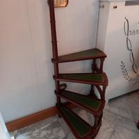 Scala semicircolare da libreria in noce