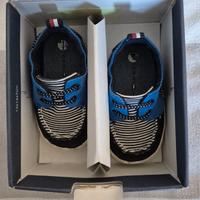 Tommy Hilfiger scarpe neonato misura 18