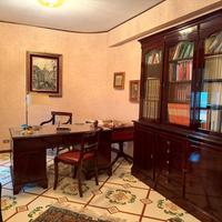 studio in legno e pelle anni 80 