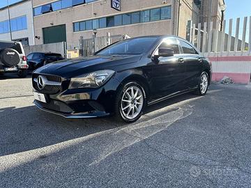 Mercedes-Benz CLA 200 d Automatic 4Matic Premium