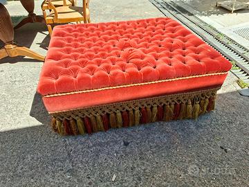 pouff in vellutino Bordeaux Capitonne 