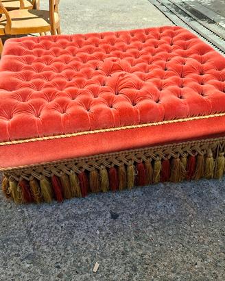 pouff in vellutino Bordeaux Capitonne 