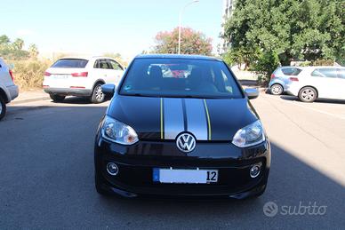 Volkswagen up! street