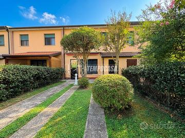 VILLETTA A SCHIERA