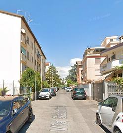 Ciampino soleggiato trilocale arredato