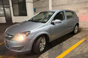 OPEL Astra H 1.4 16V Twinport 5 porte Enjoy