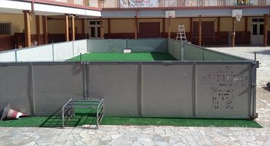 Campetto esterno per giochi - cortili