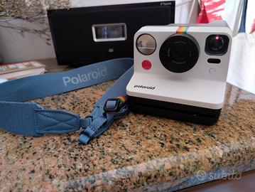 Polaroid Instant Camera + 2 Pellicole e tracolla