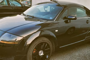 AUDI TT 8N