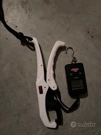 Bilancia con grip bass fishing
