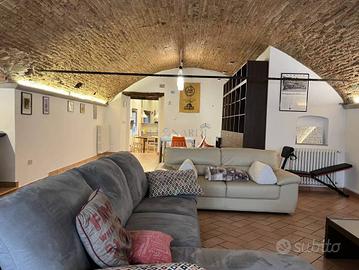 Appartamento di 130 m² con 4 locali a Anghiari