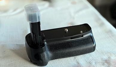 Meike battery grip per Canon